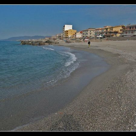 Appartement relax due passi dal mare à Spadafora Extérieur photo