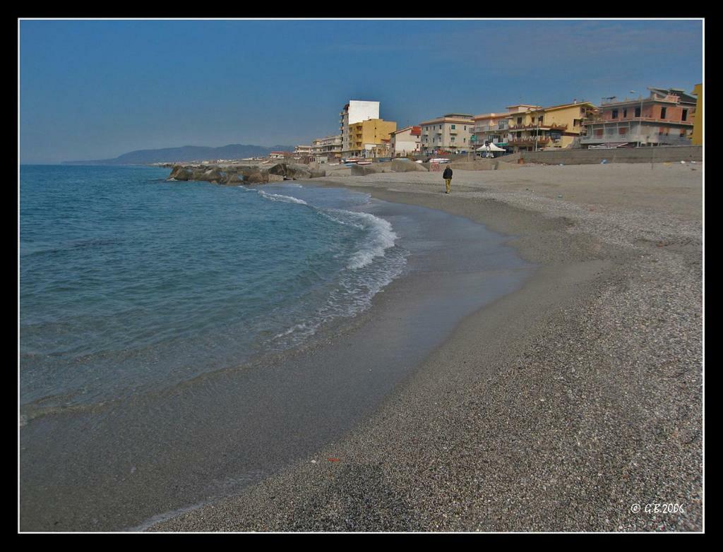 Appartement relax due passi dal mare à Spadafora Extérieur photo